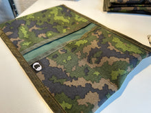 Charger l&#39;image dans la galerie, Pouch, Fire Kit Pouch, Finnish M08 Woodland 500D Cordora w/ Tin
