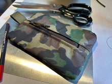 Charger l&#39;image dans la galerie, Pouch, EDC (Every Day Carry) 20cm x 10cm
