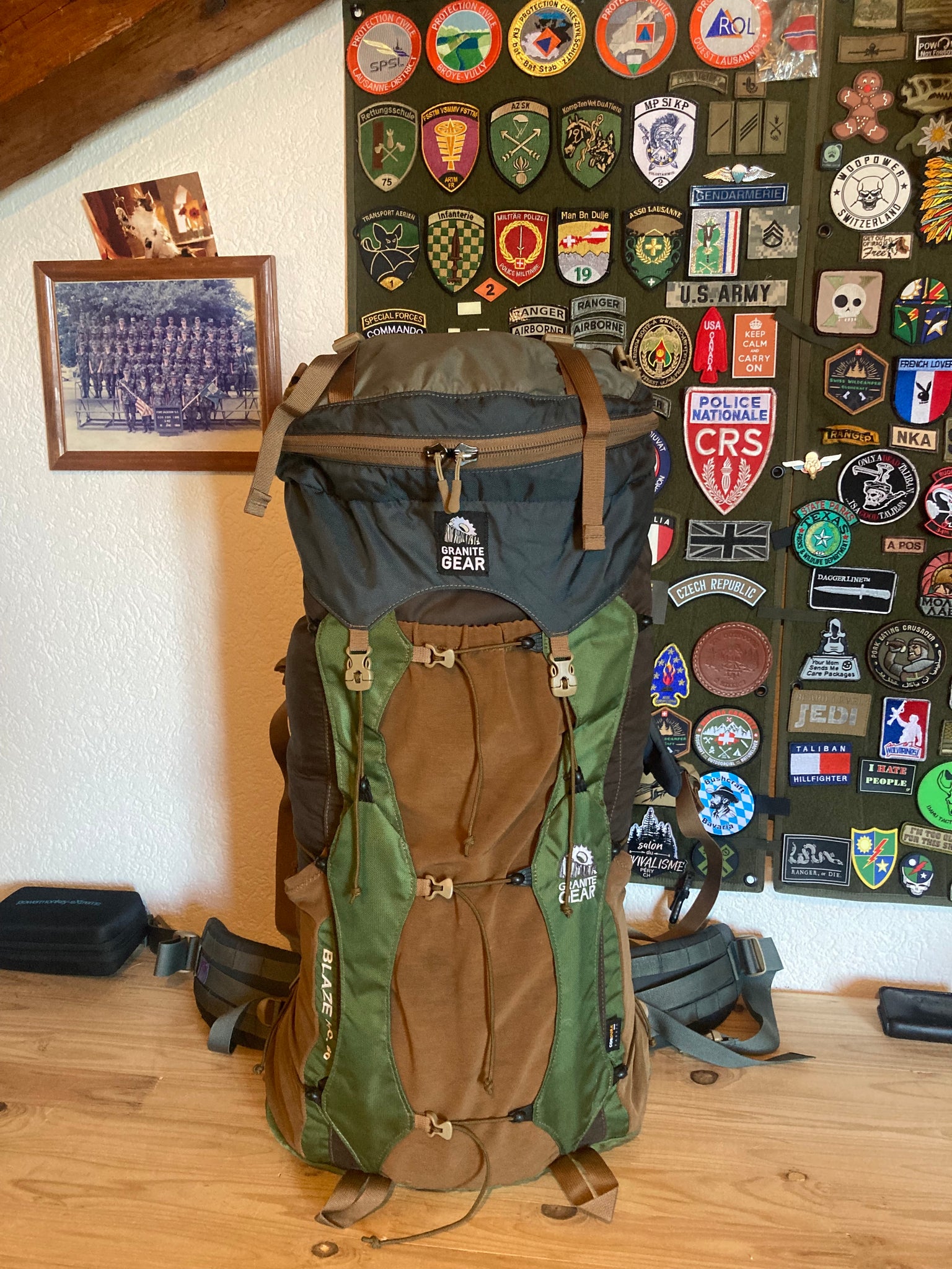 Backpack, Granite Gear Blaze AC 60 with LINELOC Lid Green / Brown