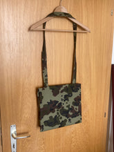 Charger l&#39;image dans la galerie, Haversack, Romanian 1980&#39;s Camo Bag
